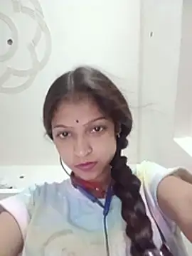 Mohnicute online show from 06.12.26