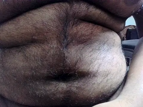 Snapshot of bullhunter_98 chatting on 11.17.25 bullhunter 98 online show from 11.17.25