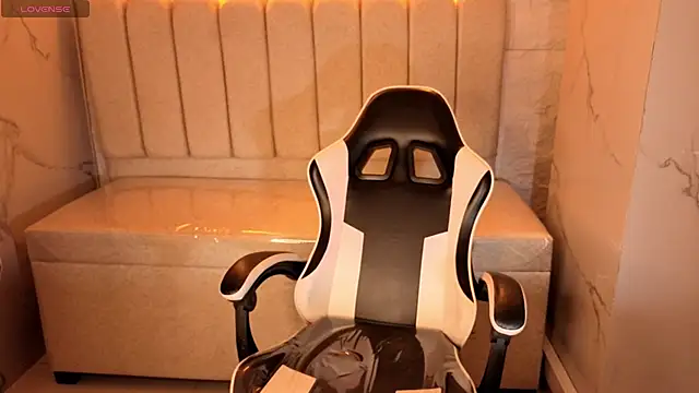 Juliana Tx online show from 01.08.26