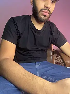 Snapshot of hotyyyyjonny chatting on 06.25.26 hotyyyyjonny online show from 06.25.26