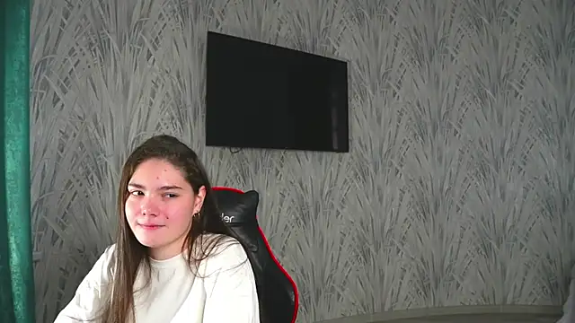 Snapshot of DeloraVivar chatting on 11.12.25 DeloraVivar online show from 11.12.25