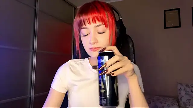 EmilySkyline online show from 12.05.25