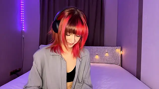 EmilySkyline online show from 01.08.26