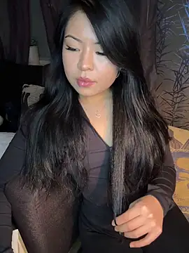 Snapshot of Cutejulia1 chatting on 11.16.25 Cutejulia1 online show from 11.16.25