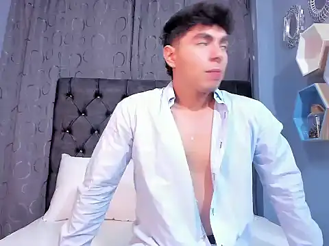 Dereck delaVega online show from 04.22.26