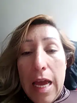 Snapshot of chrystal_sl852 chatting on 02.14.26 chrystal sl852 online show from 02.14.26