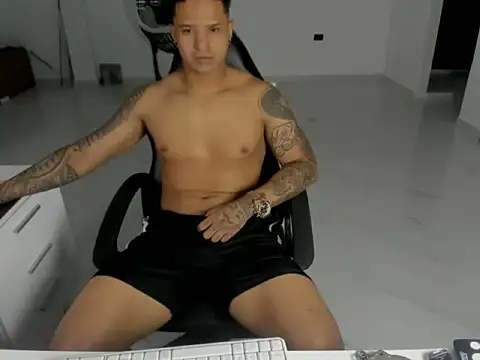 master leather online show from 04.05.26