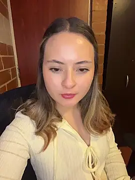 Liilaaaa 23 online show from 11.11.25