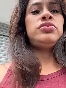 Snapshot of valeria_absurdah chatting on 02.05.26 valeria absurdah online show from 02.05.26