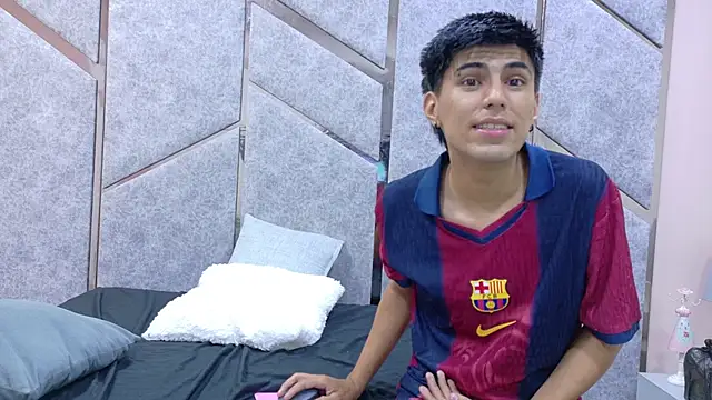 Lily y Finn online show from 11.25.25