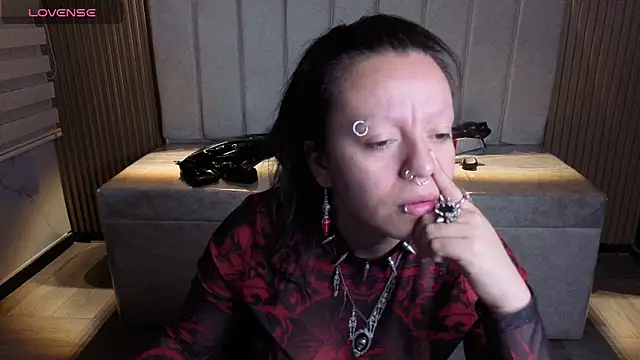 Snapshot of Belladonna_trix chatting on 06.20.26 Belladonna trix online show from 06.20.26