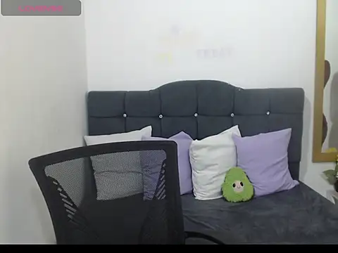 Bia LuxBia Lux online show from 11.28.25