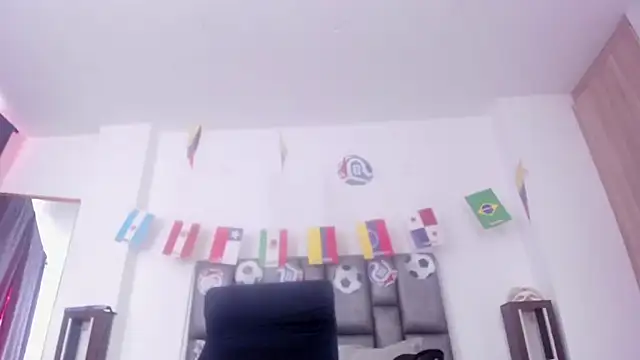 sarahhernandez online show from 07.11.26