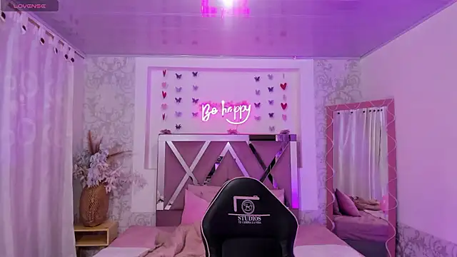 ISABELA TAY online show from 03.12.26