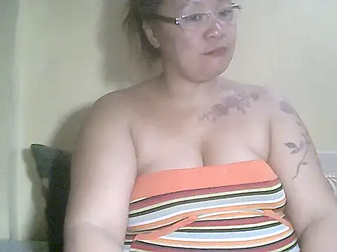 loriepinay46 online show from 03.09.26