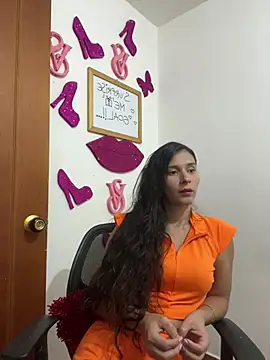 Snapshot of Rabbitum chatting on 02.20.26 Rabbitum online show from 02.20.26