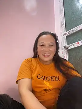 Snapshot of xuan-ha chatting on 12.16.25 xuan-ha online show from 12.16.25