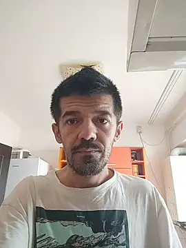 Snapshot of Dale_E chatting on 10.24.25 Dale E online show from 10.24.25