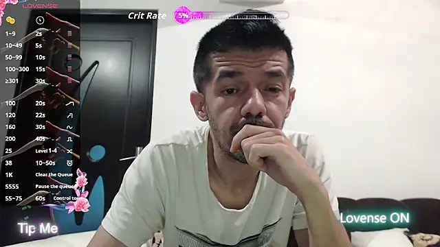 Snapshot of Dale_E chatting on 11.22.25 Dale E online show from 11.22.25