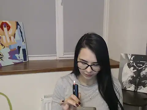 divina kira online show from 12.21.25