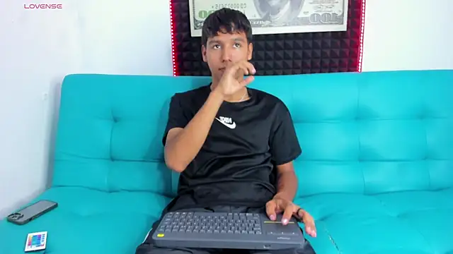 Carl-Milton online show from 11.15.25