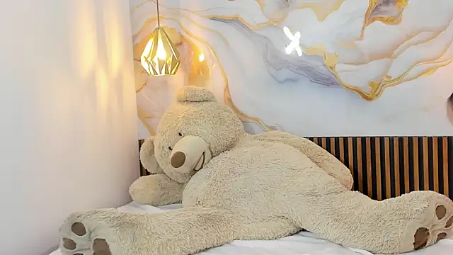 Snapshot of Cherry_Blossome chatting on 11.12.25 Cherry Blossome online show from 11.12.25