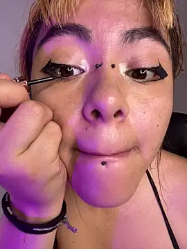 NinaSakura Eup online show from 11.19.25