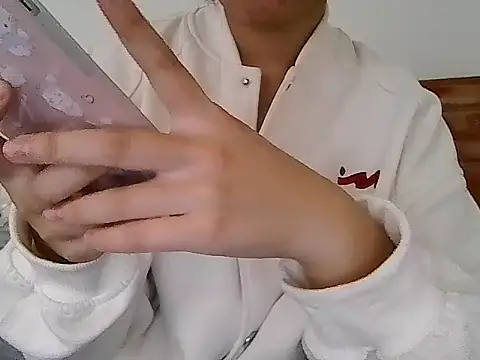 emii207 online show from 12.03.25