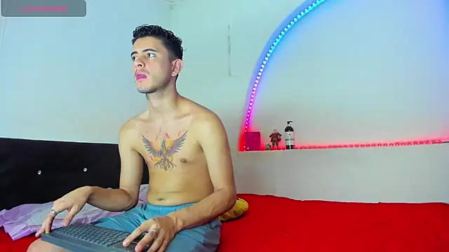 kaiborman00 online show from 11.19.25