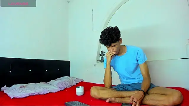 kaiborman00 online show from 03.03.26