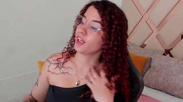 avrilwaynee online show from 03.04.26