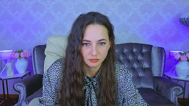 LayllaStarr online show from 11.17.25