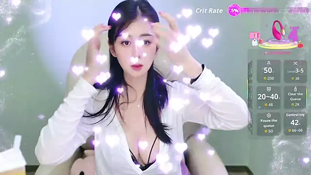 Snapshot of Zoe-Zoe chatting on 04.17.26 Zoe-Zoe online show from 04.17.26