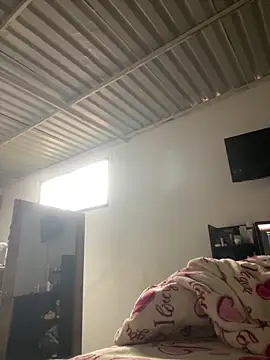 julianlondo111 online show from 12.05.25