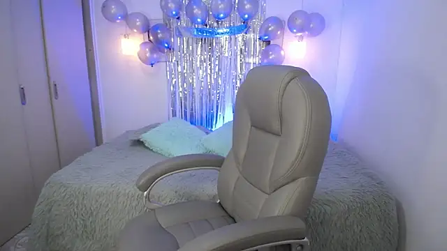 selene rouse  online show from 03.07.26