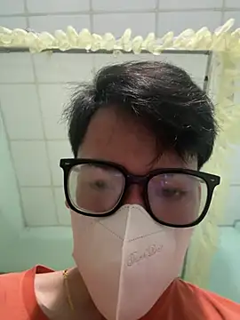 Snapshot of MEFUN- chatting on 02.23.26 MEFUN- online show from 02.23.26