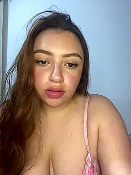 Snapshot of Veronika_7 chatting on 11.30.25 Veronika 7 online show from 11.30.25