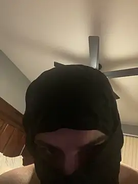 Snapshot of mouse- chatting on 01.18.26 mouse- online show from 01.18.26