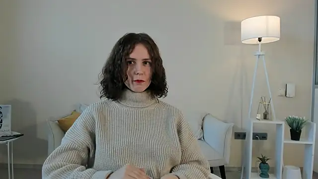 Snapshot of DaraEpstein chatting on 11.17.25 DaraEpstein online show from 11.17.25