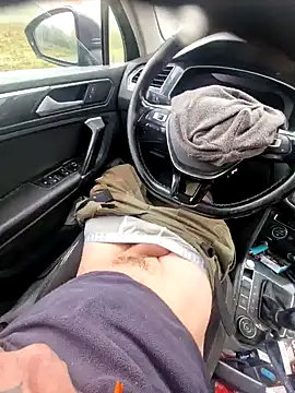 Snapshot of -The-Last- chatting on 12.04.25 -The-Last- online show from 12.04.25