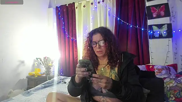 OpheliA TintA online show from 11.21.25