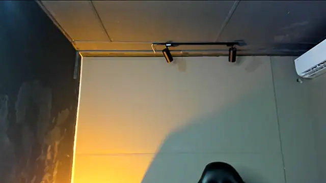 nicolvibes 212 online show from 11.27.25