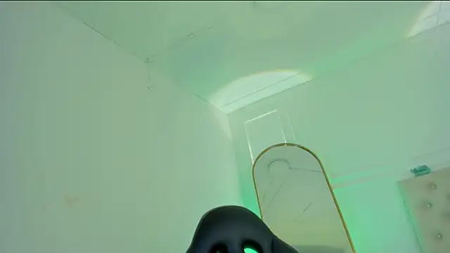 nicolvibes 212 online show from 02.28.26