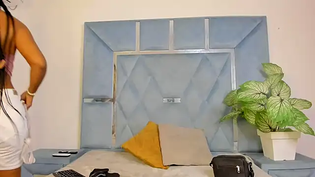 Snapshot of Kymasm chatting on 02.12.26 Kymasm online show from 02.12.26