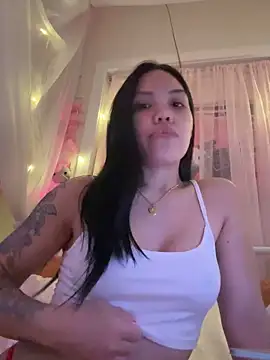 sweetrosegirlxoxo online show from 11.30.25