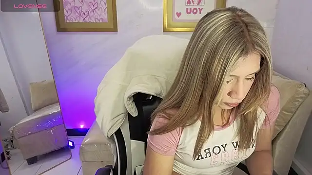 Evy Luxx v online show from 03.11.26