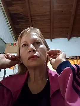 SexyMilf1211 online show from 03.25.26