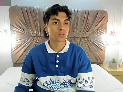 Snapshot of MattFiore chatting on 11.27.25 MattFiore online show from 11.27.25