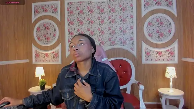 Midnight Bluee online show from 11.27.25