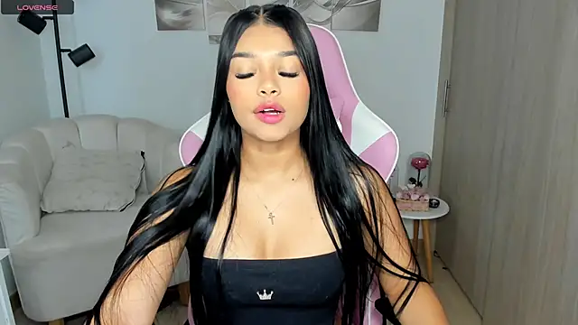 haileyflorez  online show from 05.13.26